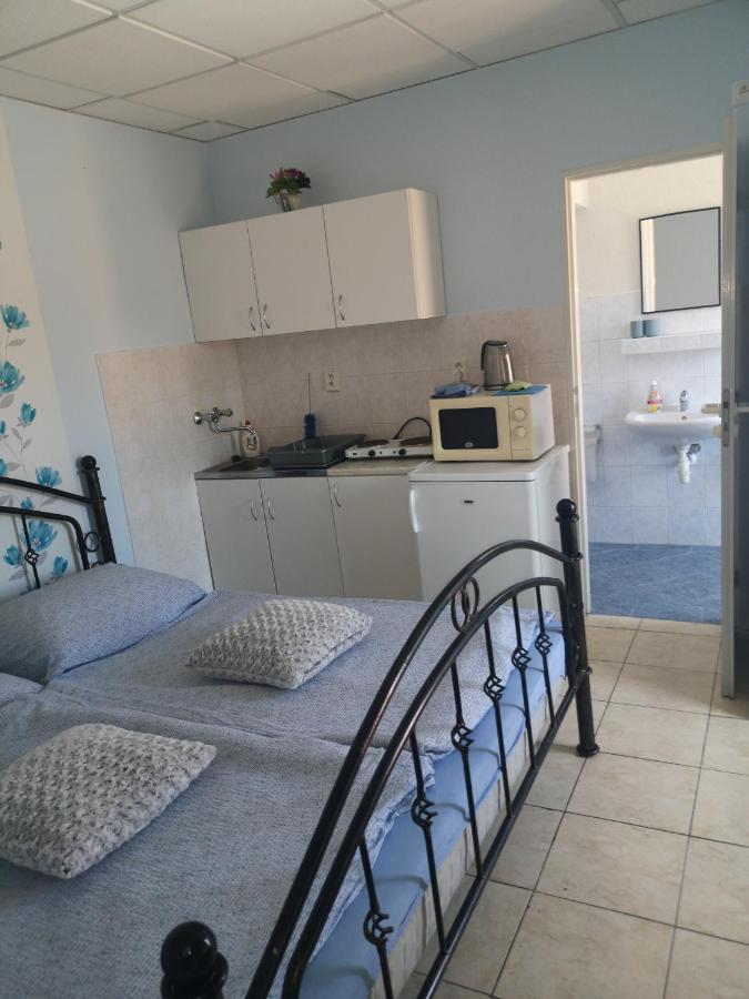 Hodosi Apartman Apartment Veľký Meder Bagian luar foto